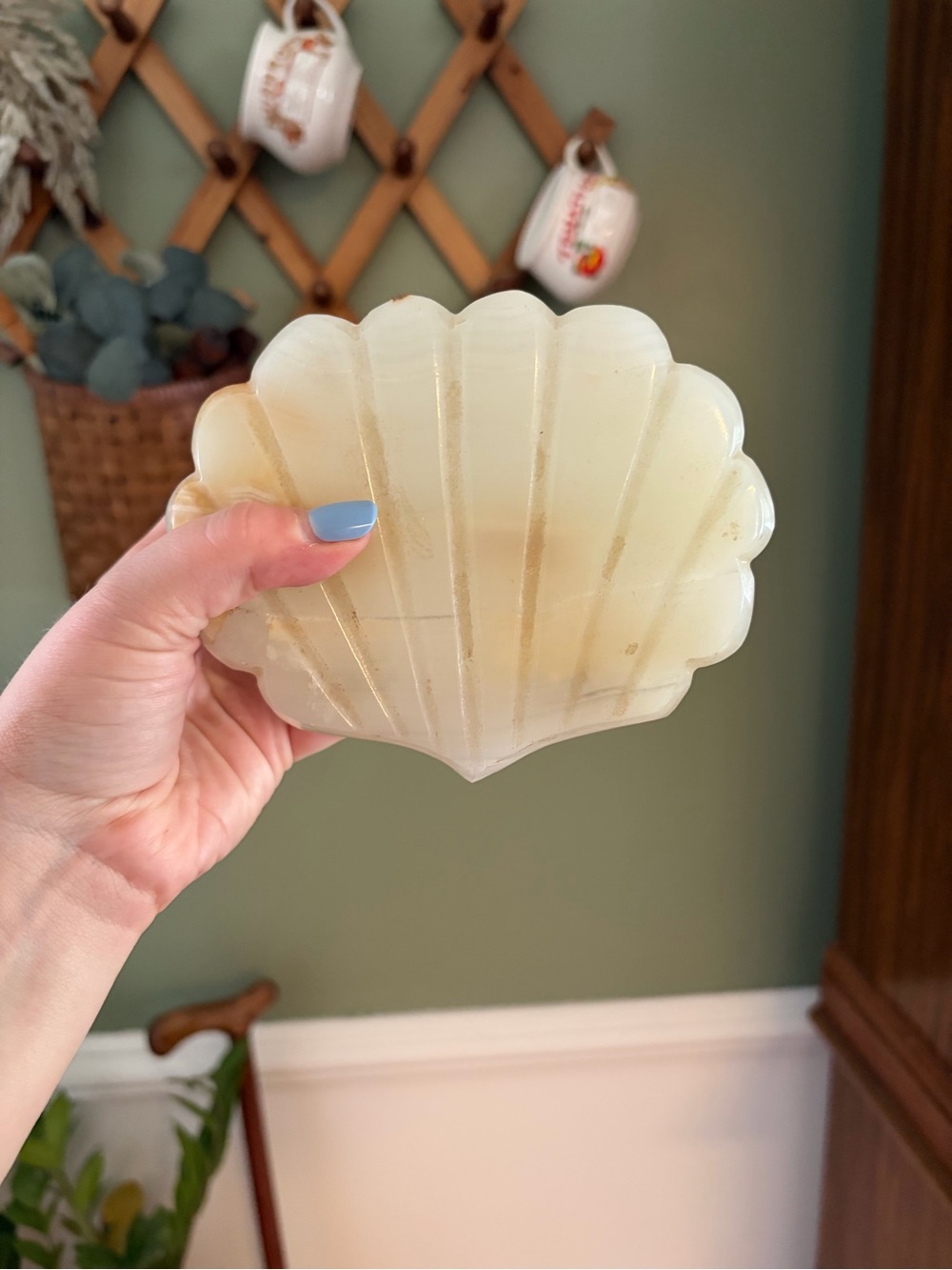 Shell-Shaped Alabaster Decorative Dish - Cream
